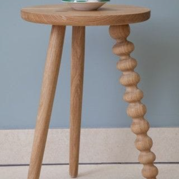 Solid Wood Acacia Tripod End Table – Minimalist Center Table with Natural Finish